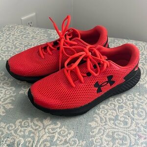 Men’s Under Armour Athletic Shoes Size 8